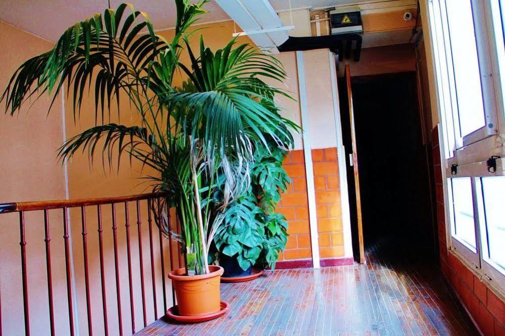 Untalented Hotel - Villette Париж Екстериор снимка